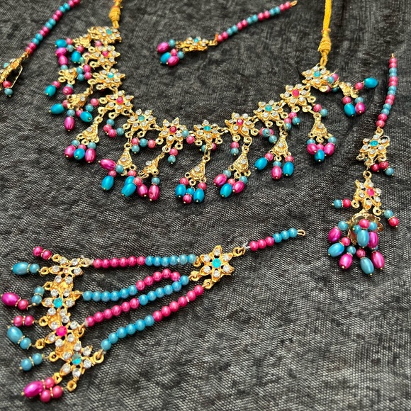 Indian Pakistani jhumka tikka earrings necklace set - Picture 5 of 16